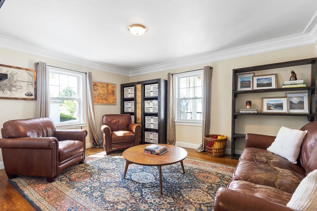 32 Jewett St