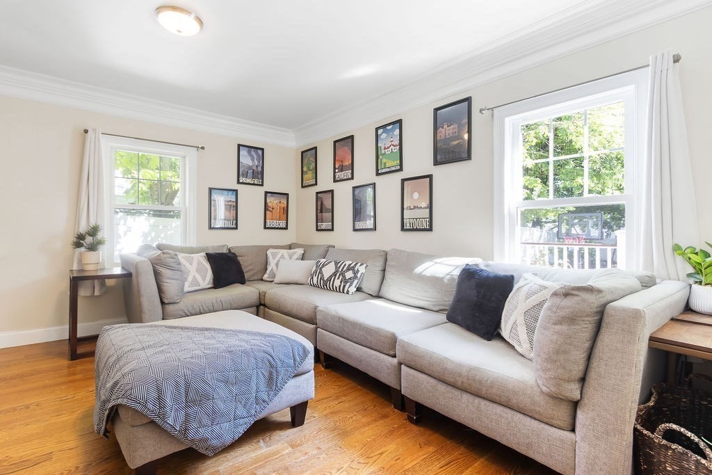 32 Jewett St