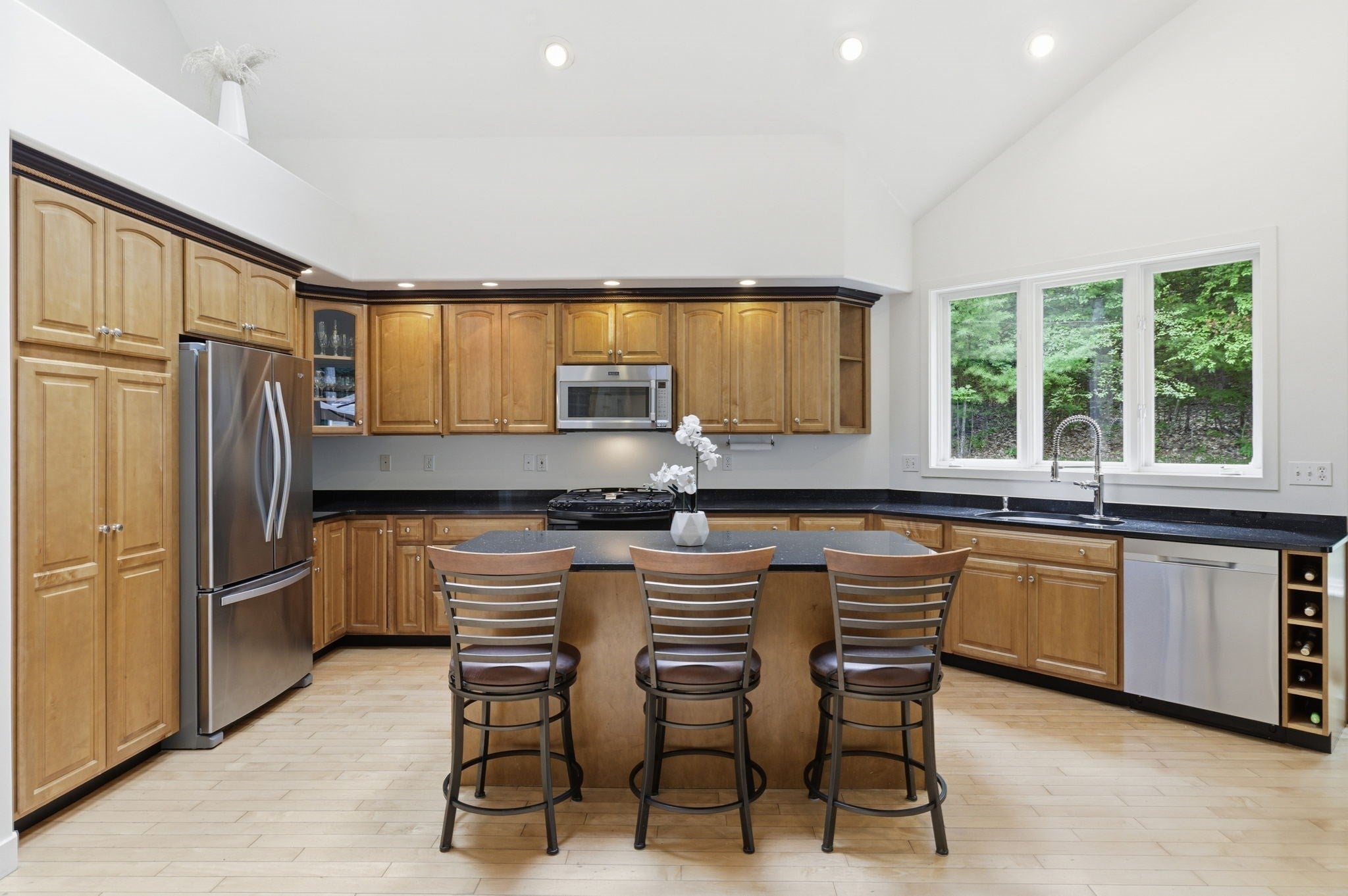 15 Merrill Rd, Merrimack, NH Photo #8