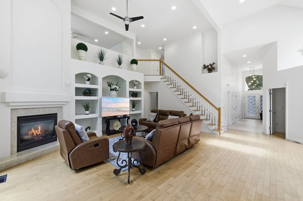 15 Merrill Rd