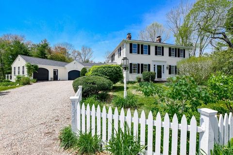Photo of 595 New Bedford Road, Rochester, MA 02770 (MLS # 73521608)