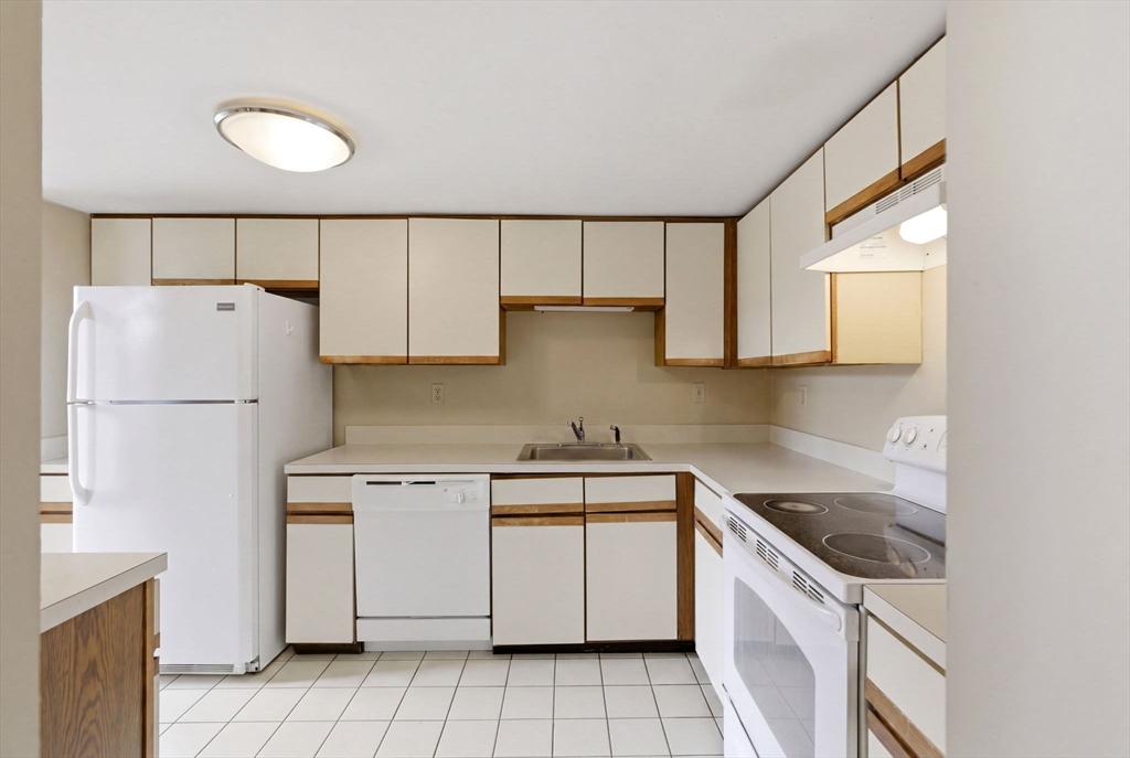 85 Brainerd Road 415