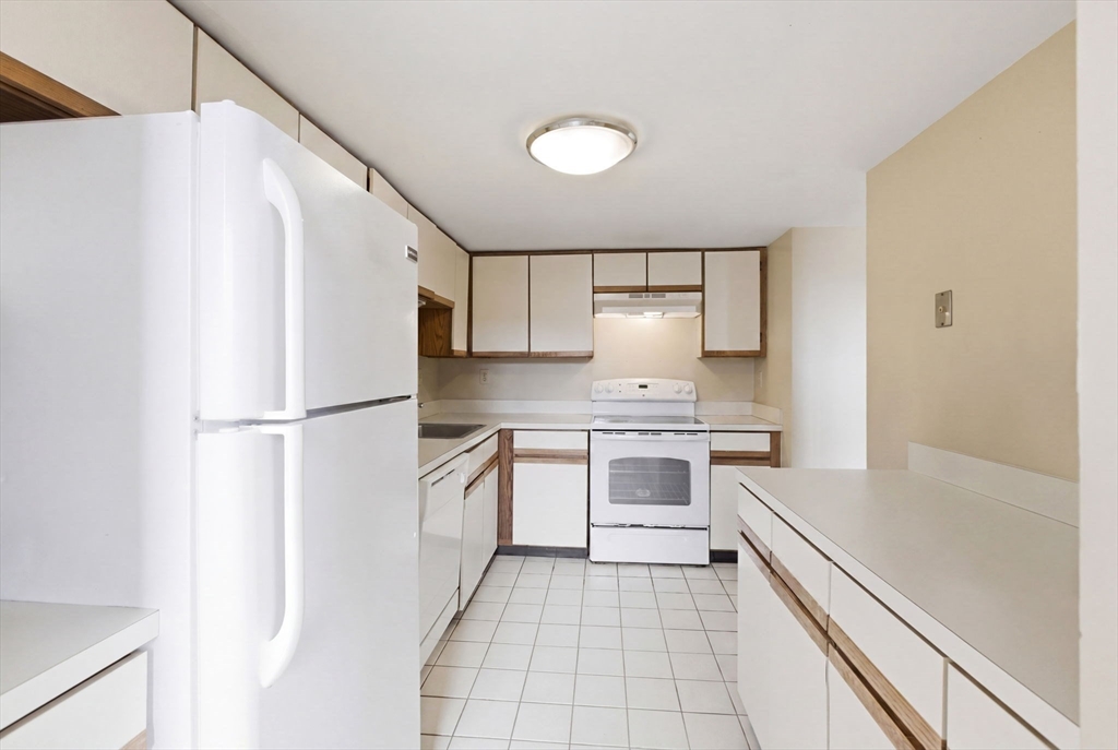 85 Brainerd Road 415