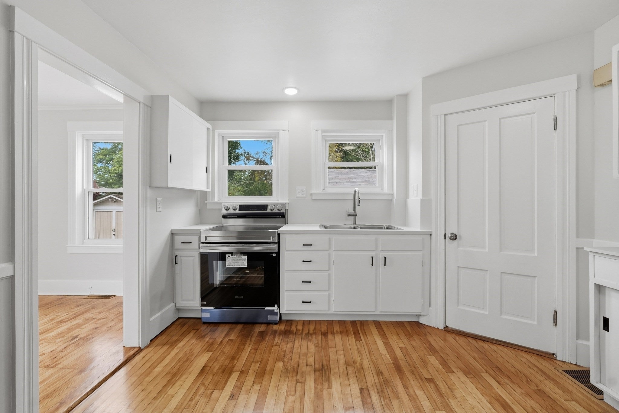 13-15 Maple St, Northbridge, MA, 13-15 Maple St, Northbridge, MA Photo #4