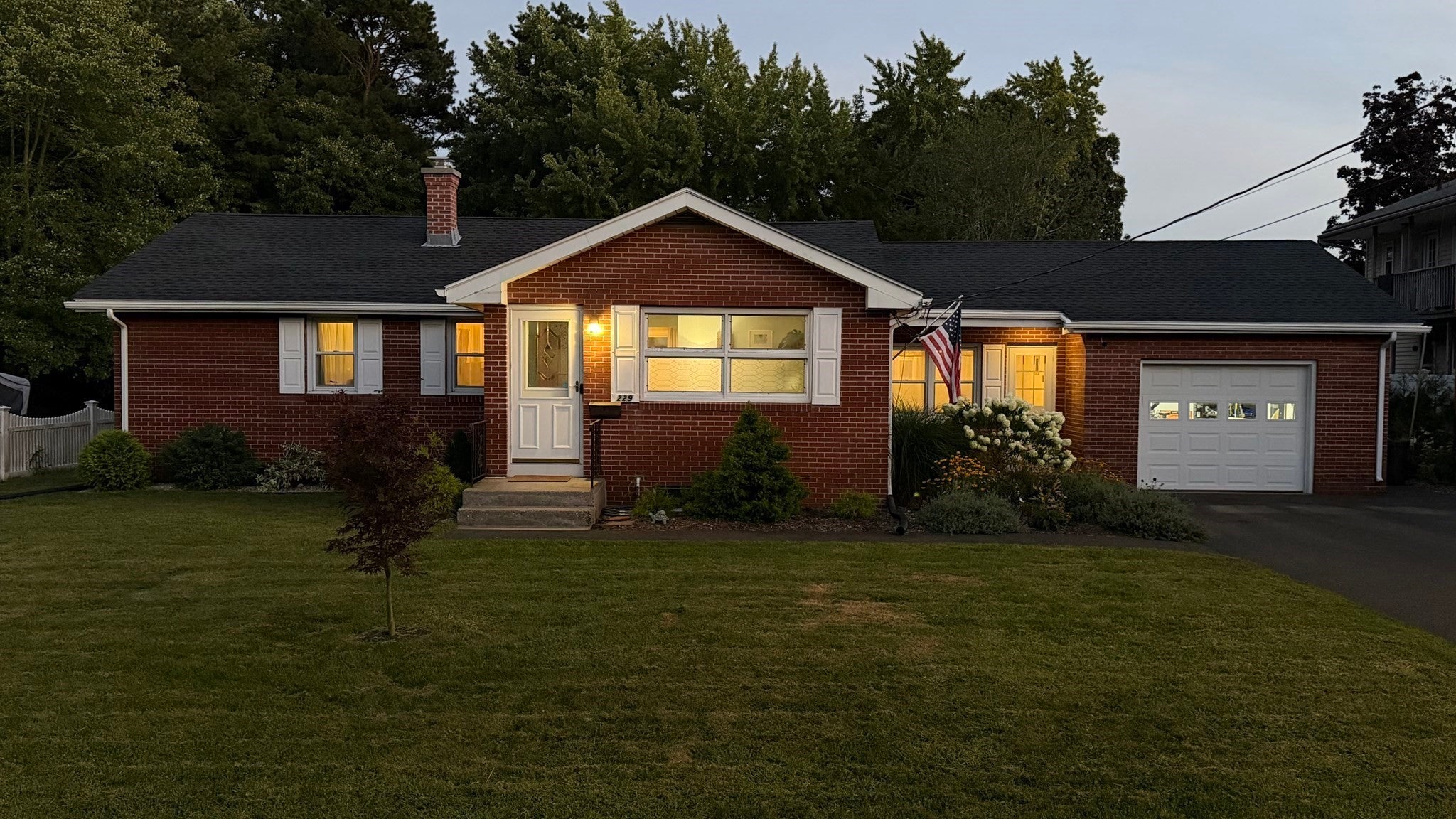 229 Mccarthy Ave, Chicopee, MA Photo #1
