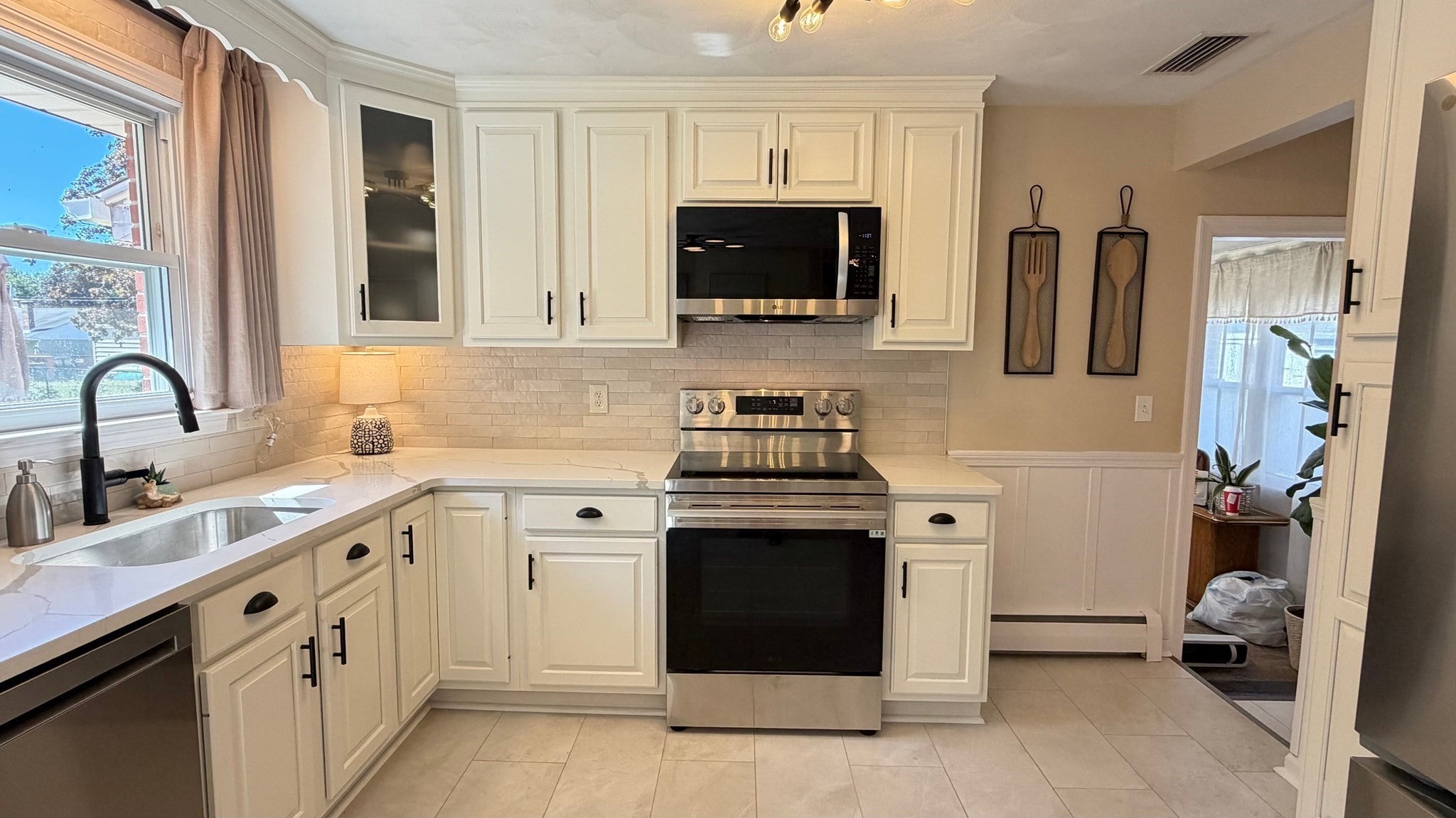 229 Mccarthy Ave, Chicopee, MA Photo #8