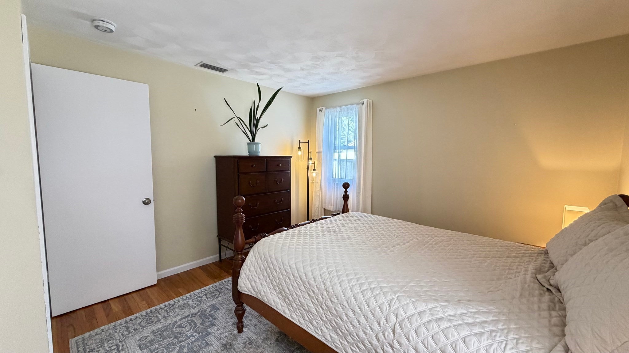 229 Mccarthy Ave, Chicopee, MA Photo #20