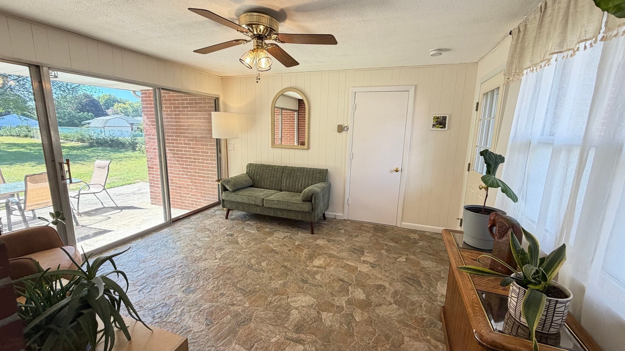 229 Mccarthy Ave, Chicopee, MA Photo #29