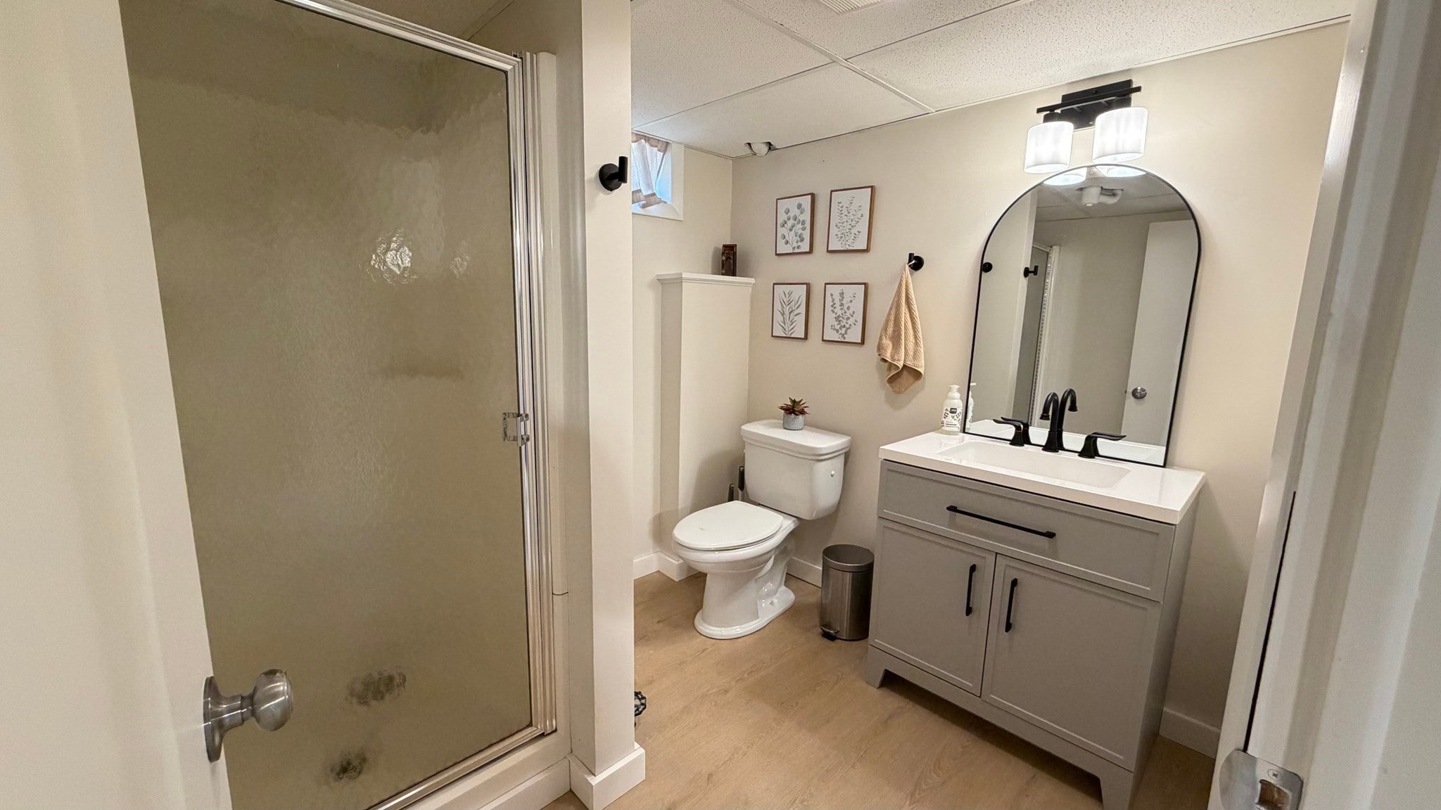 229 Mccarthy Ave, Chicopee, MA Photo #16
