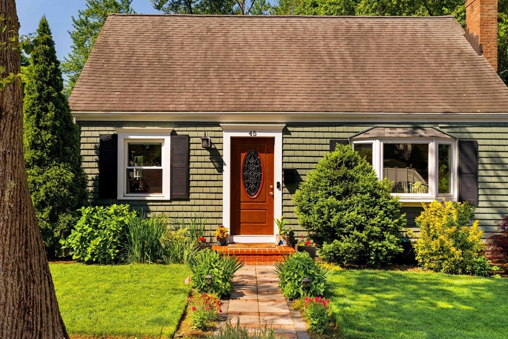 45 Van Brunt Street