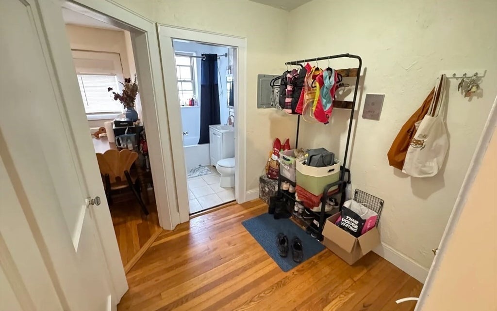 293 Spring St. Ext. 5