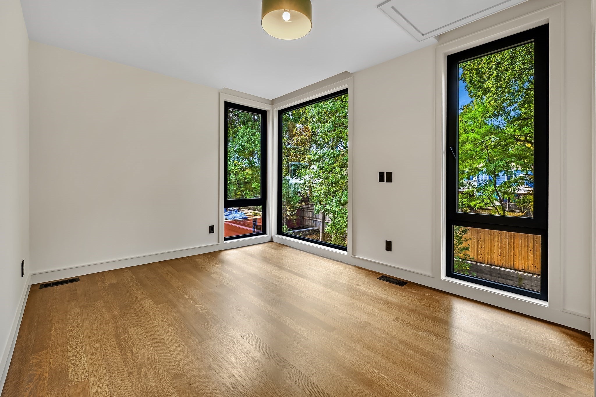 6 Holworthy Terrace #6, Cambridge, MA Photo #17