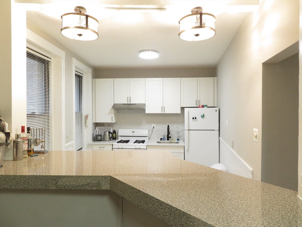 100 Linden Street 4