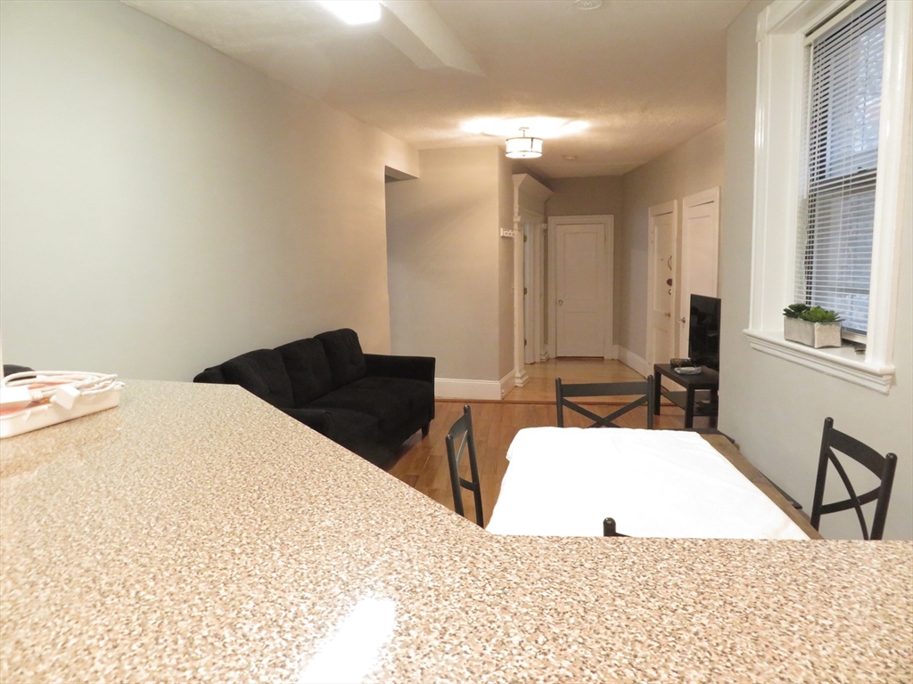 100 Linden Street 4