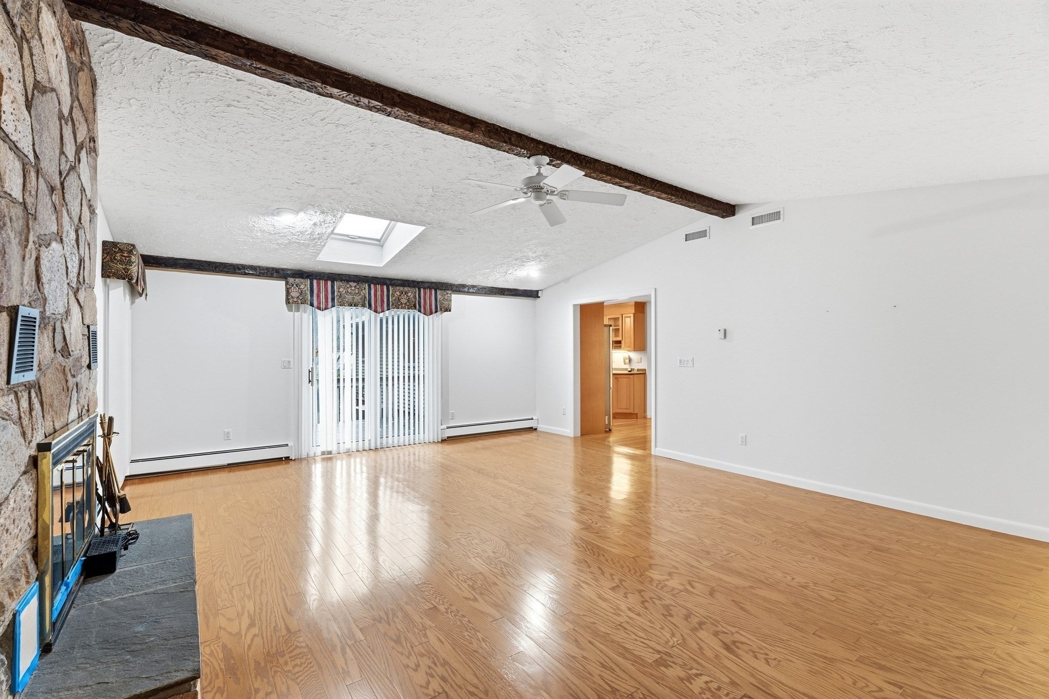 68 Topsfield Cir, Shrewsbury, MA Photo #23