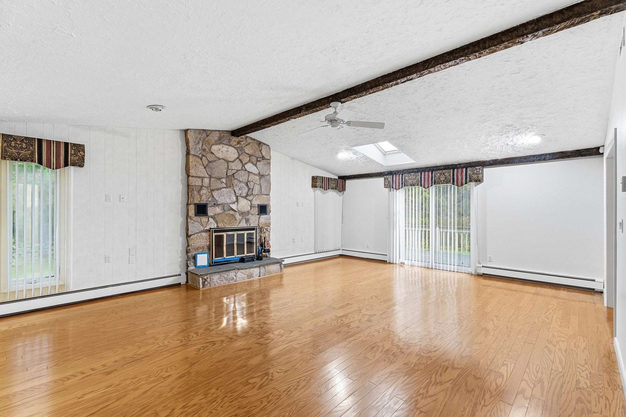 68 Topsfield Cir, Shrewsbury, MA Photo #22