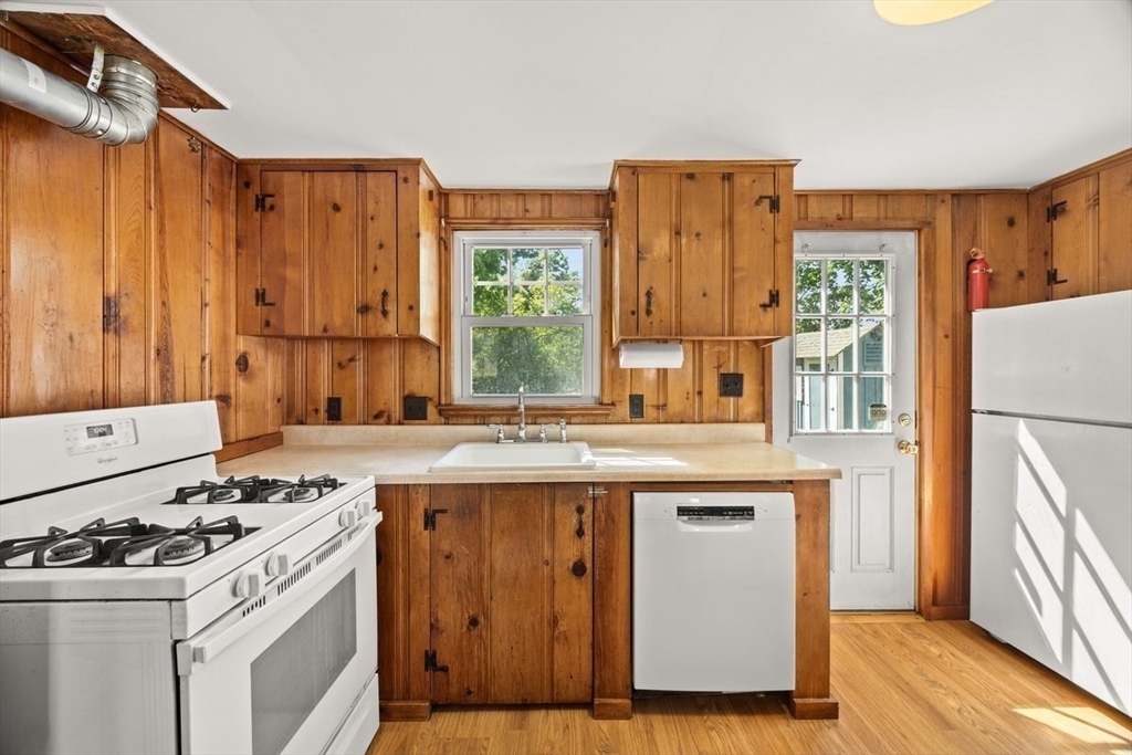 111 Hartford Rd