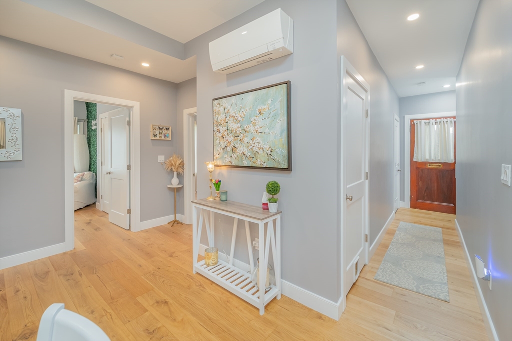 184 Woodside Ave 1