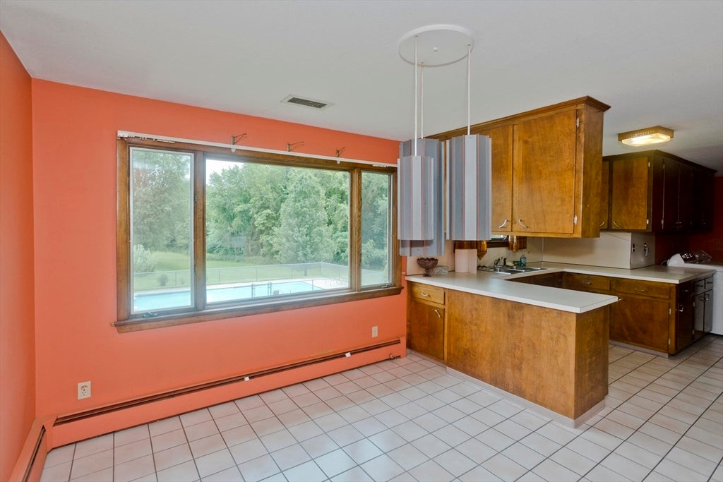 233 Lathrop St, South Hadley, MA, 233 Lathrop St, South Hadley, MA Photo #10