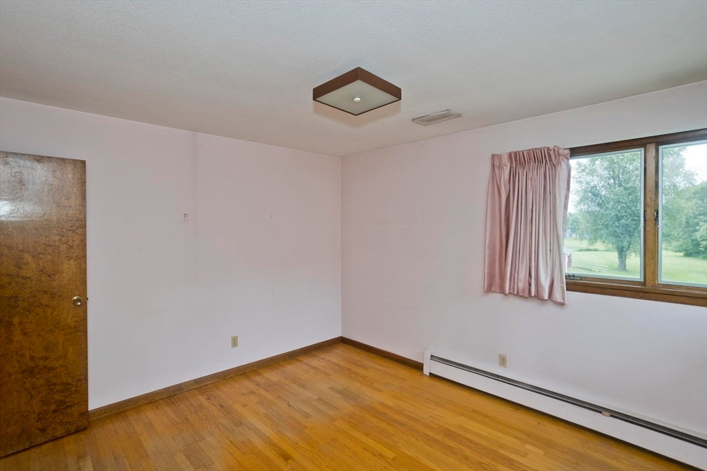 233 Lathrop St, South Hadley, MA, 233 Lathrop St, South Hadley, MA Photo #16