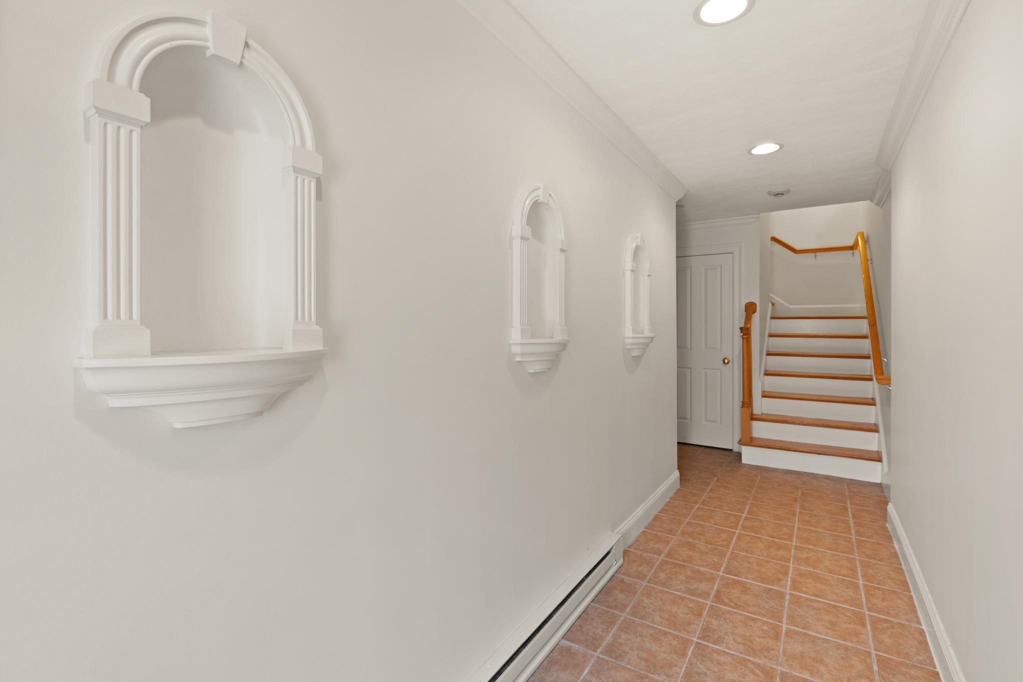 8 Dansreau Place 8