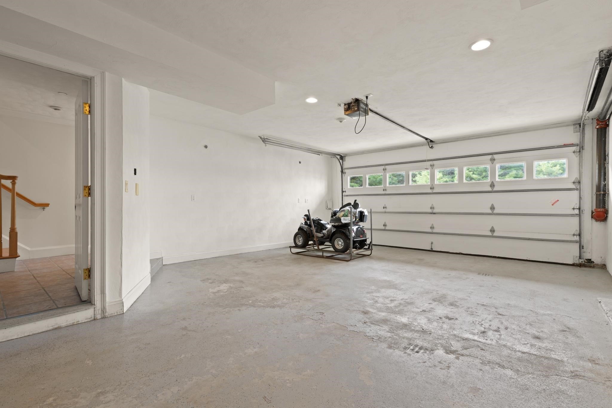 8 Dansreau Place 8
