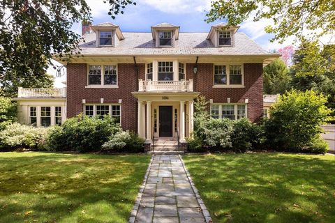 1004 Centre St Newton MA 02459