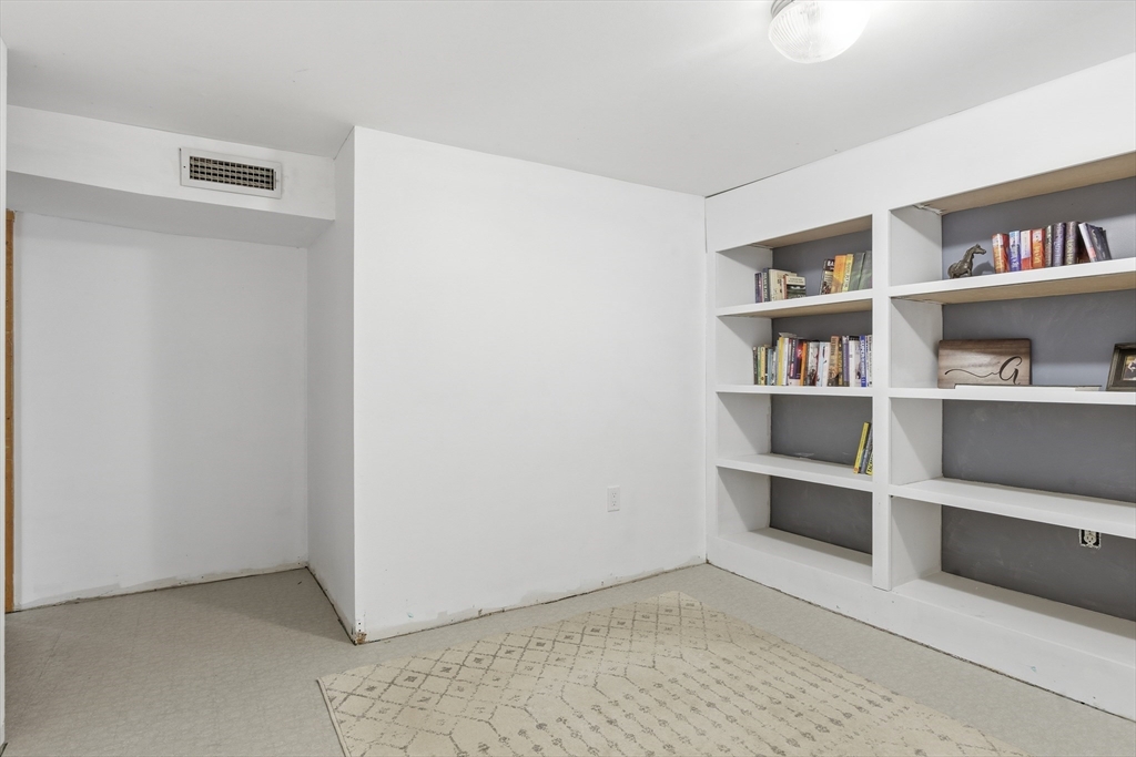 30 Manatee Rd, Weymouth, MA Photo #24