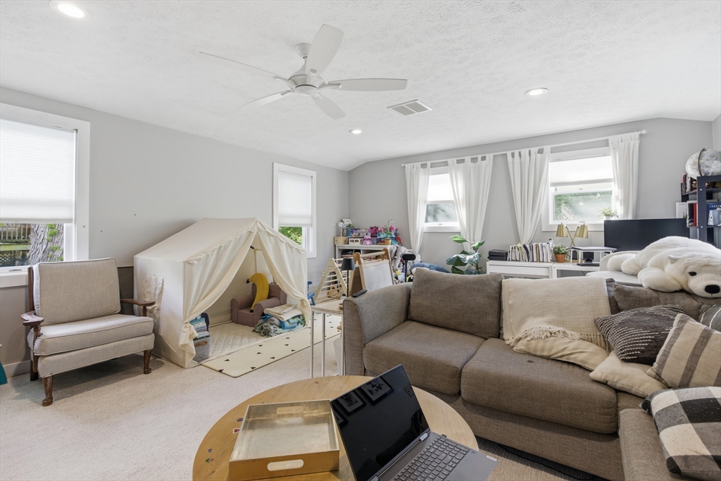 30 Manatee Rd, Weymouth, MA Photo #17