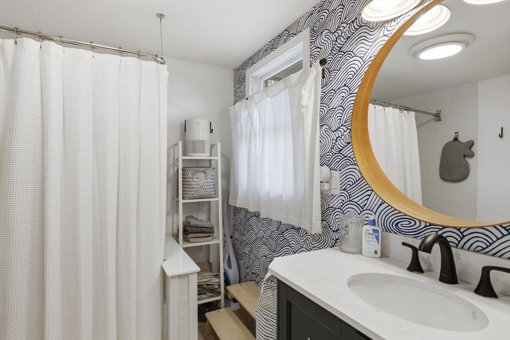 30 Manatee Rd, Weymouth, MA Photo #21