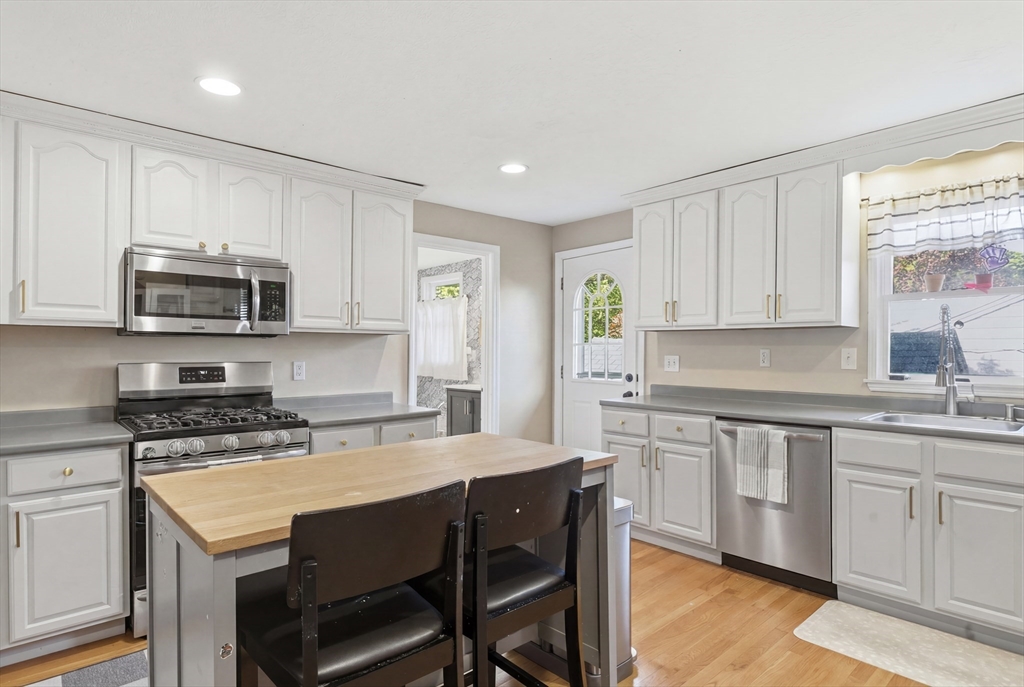 30 Manatee Rd, Weymouth, MA Photo #11