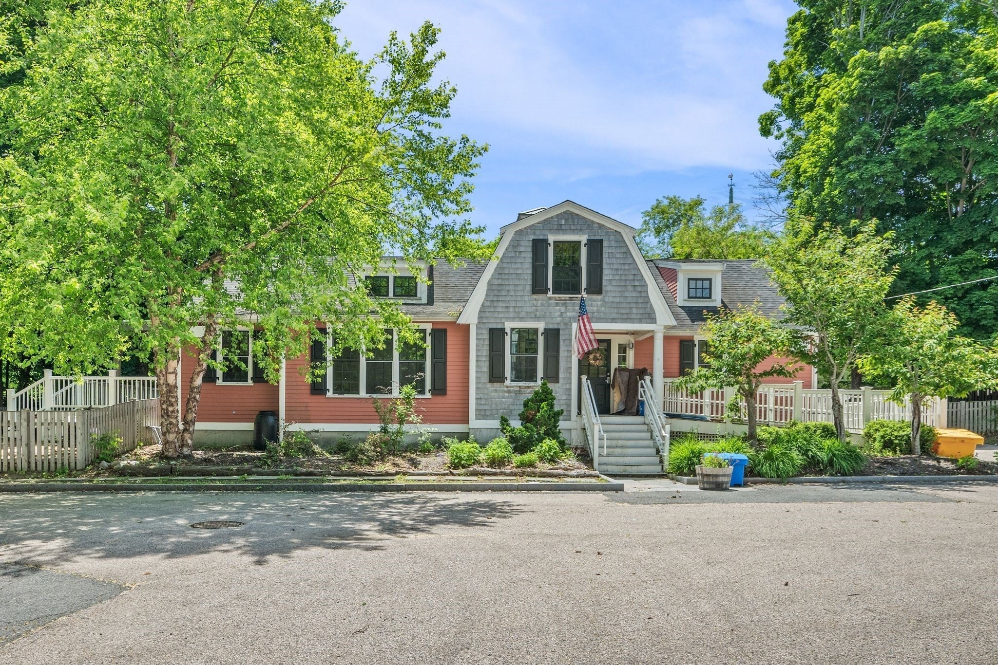 181 Main St