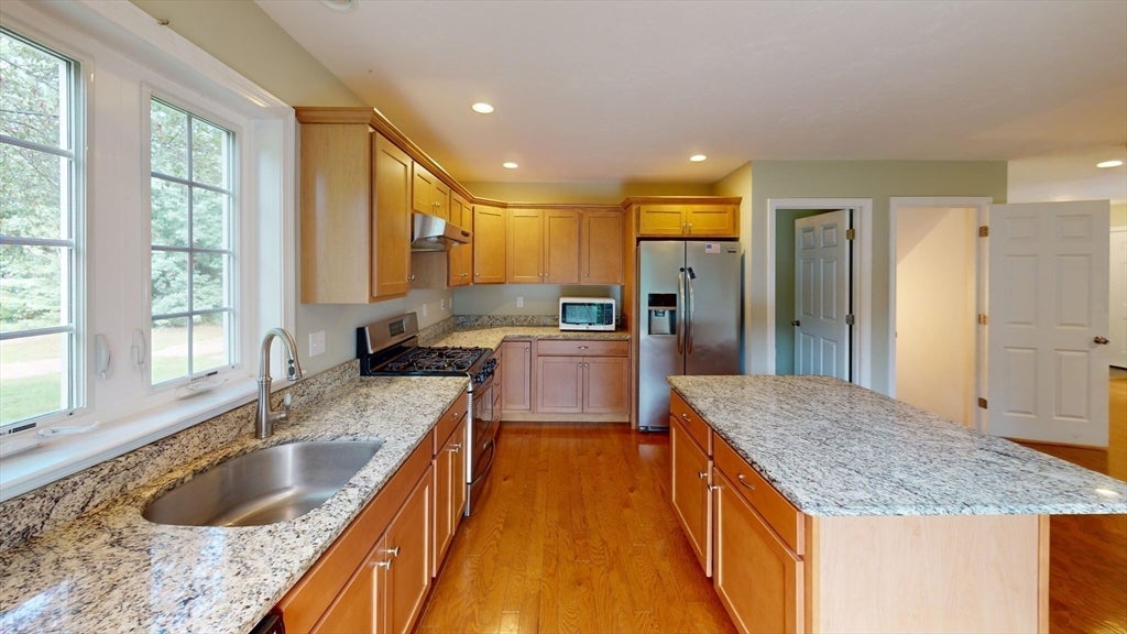 347 Main Street, Townsend, MA, 347 Main Street, Townsend, MA Photo #4