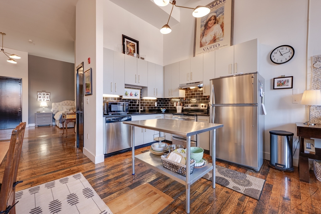 1 Westinghouse Plaza C: 210