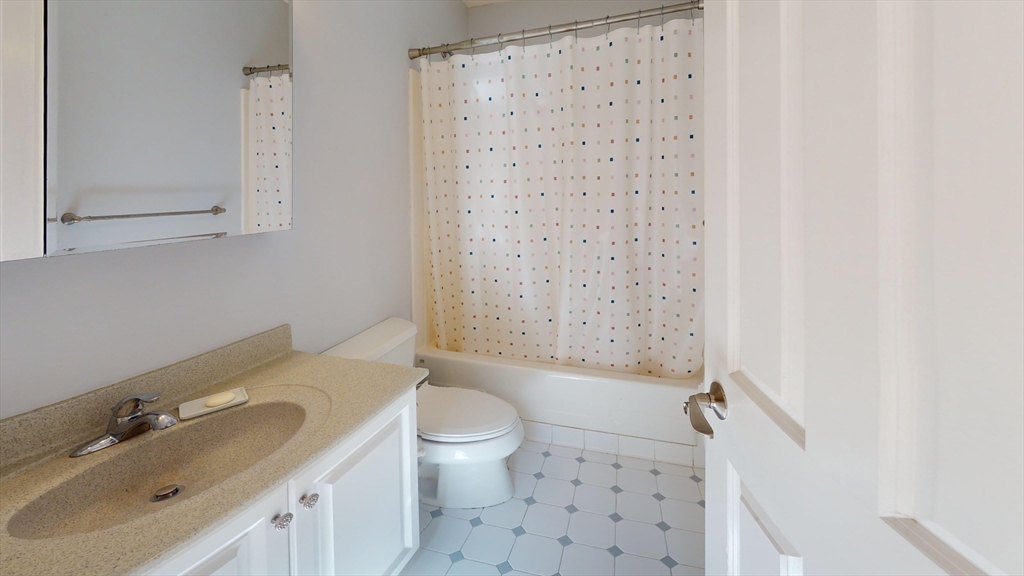 4 Charlesgate East 107