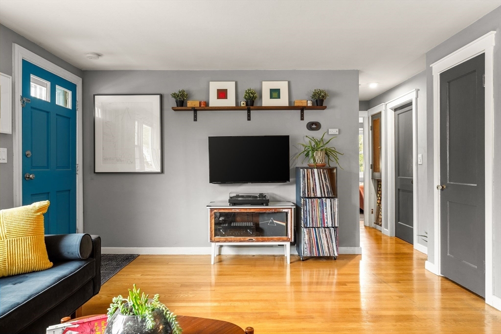6 Van Brunt St, Boston, MA, 6 Van Brunt St, Boston, MA Photo #3