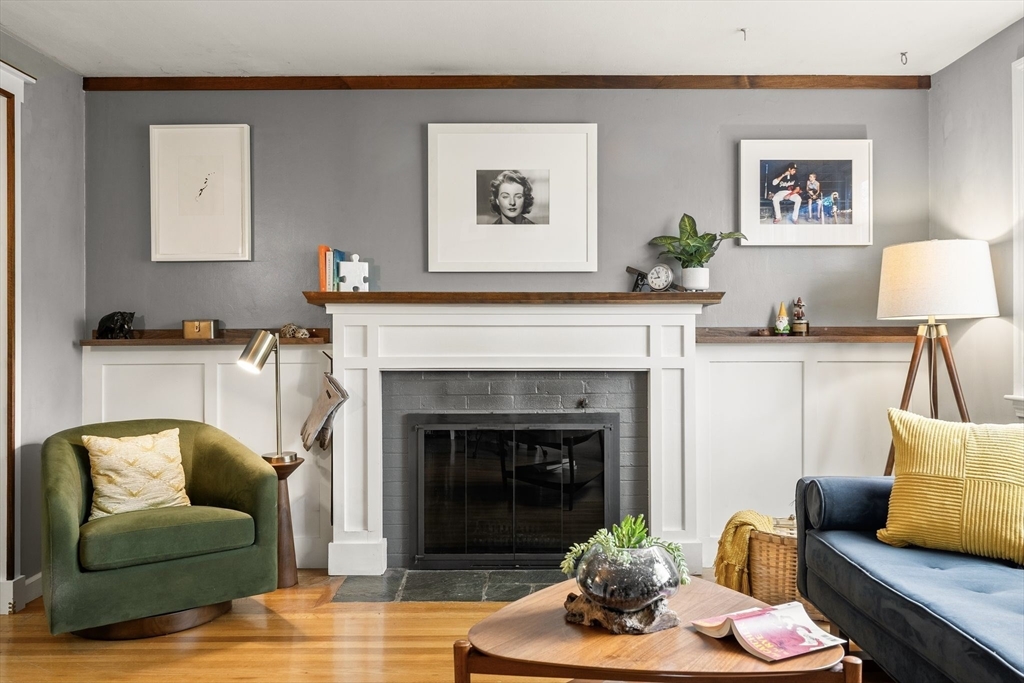 Photo of 6 Van Brunt St, Boston, MA