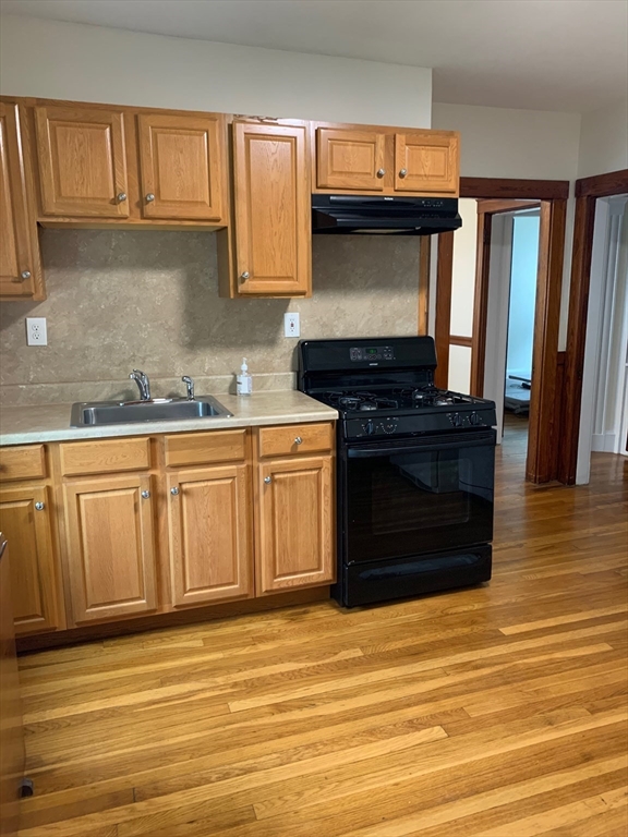 91 Landseer St 1