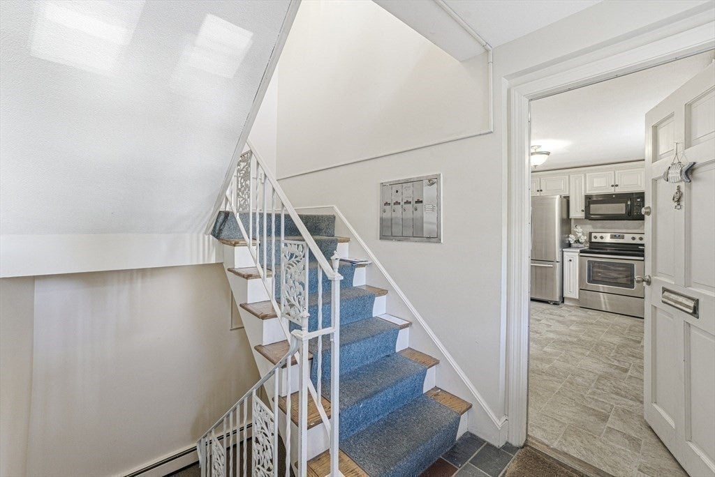 119 Emerson Gardens Rd #119, Lexington, MA Photo #10