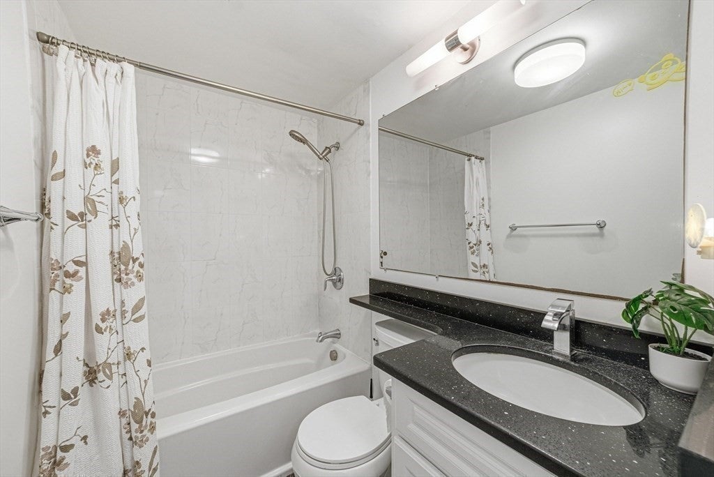 119 Emerson Gardens Rd #119, Lexington, MA Photo #8