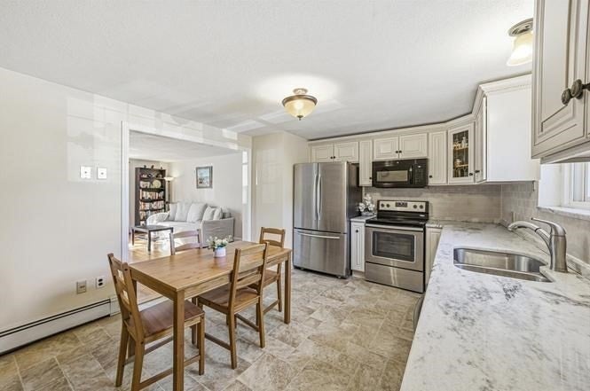 119 Emerson Gardens Rd 119