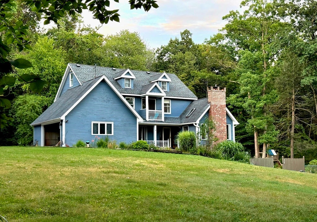 Photo of 20 Fox Brook Rd, Hartland, CT