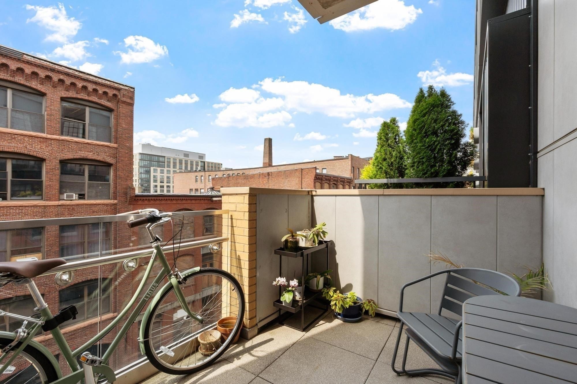 88 Wareham St 401R