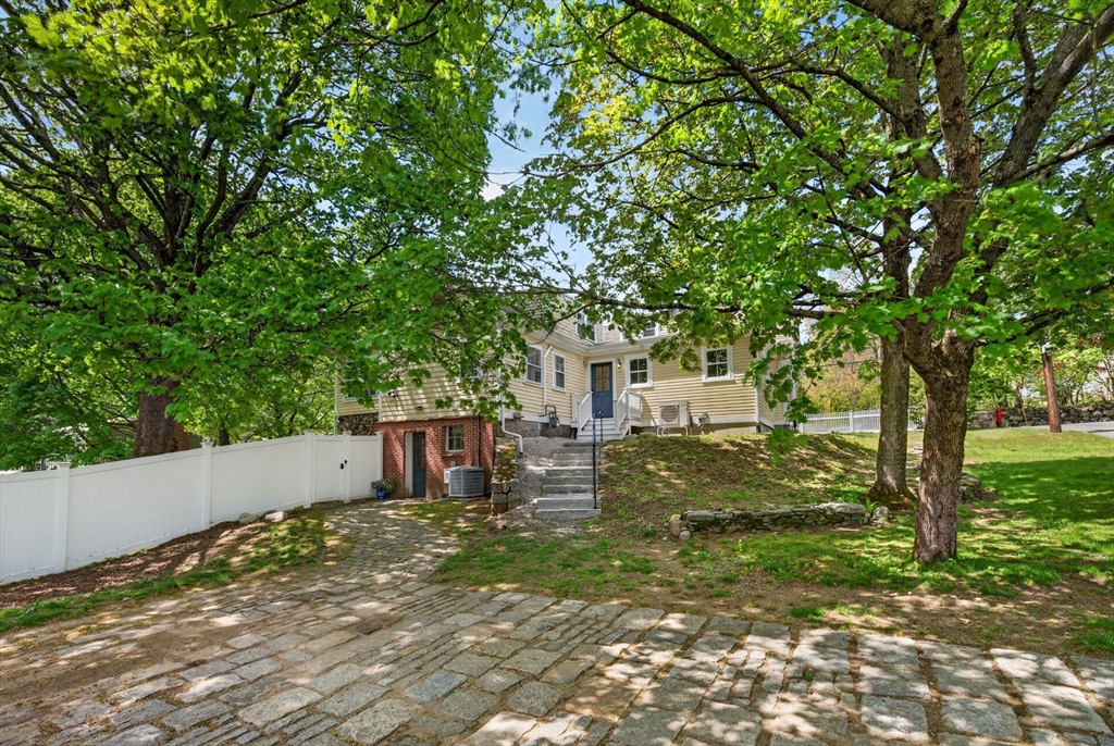 269 Green St, Stoneham, MA Photo #37
