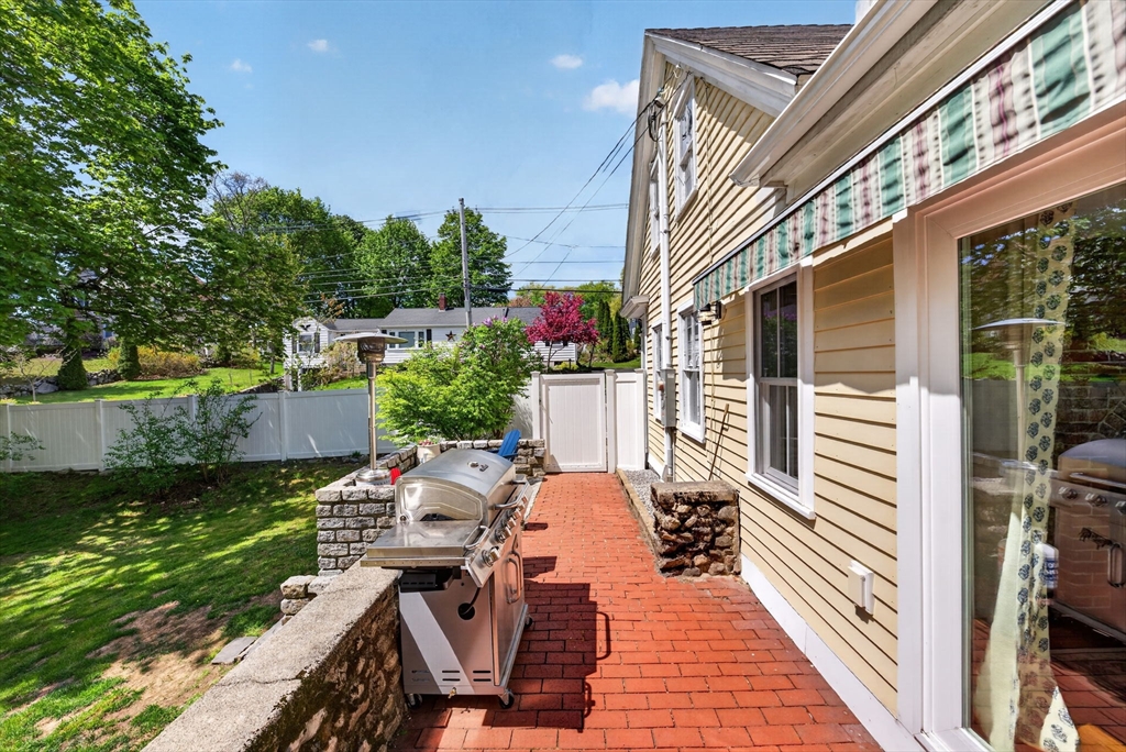 269 Green St, Stoneham, MA Photo #30