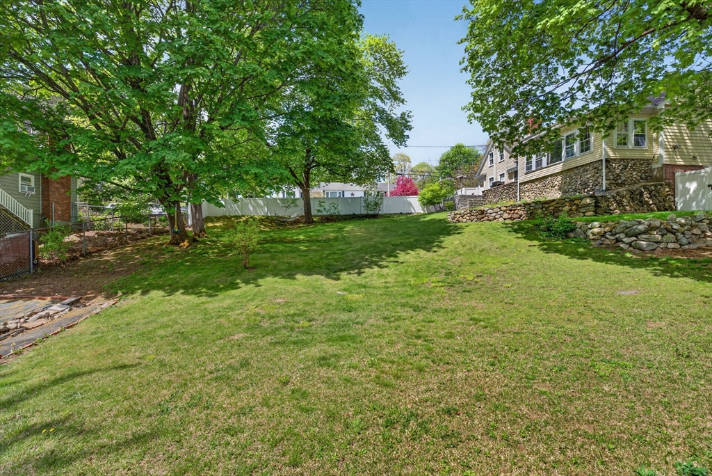 269 Green St, Stoneham, MA Photo #35