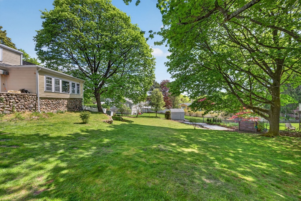 269 Green St, Stoneham, MA Photo #32