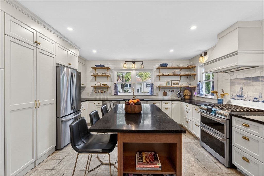 269 Green St, Stoneham, MA Photo #3