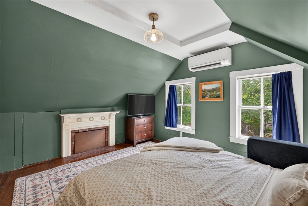 269 Green St, Stoneham, MA Photo #21