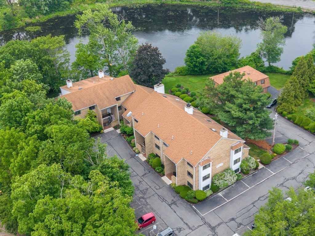 Canton, Massachusetts 02021, United States, 2 Bedrooms Bedrooms, ,3 BathroomsBathrooms,Residential,Contingent,149670